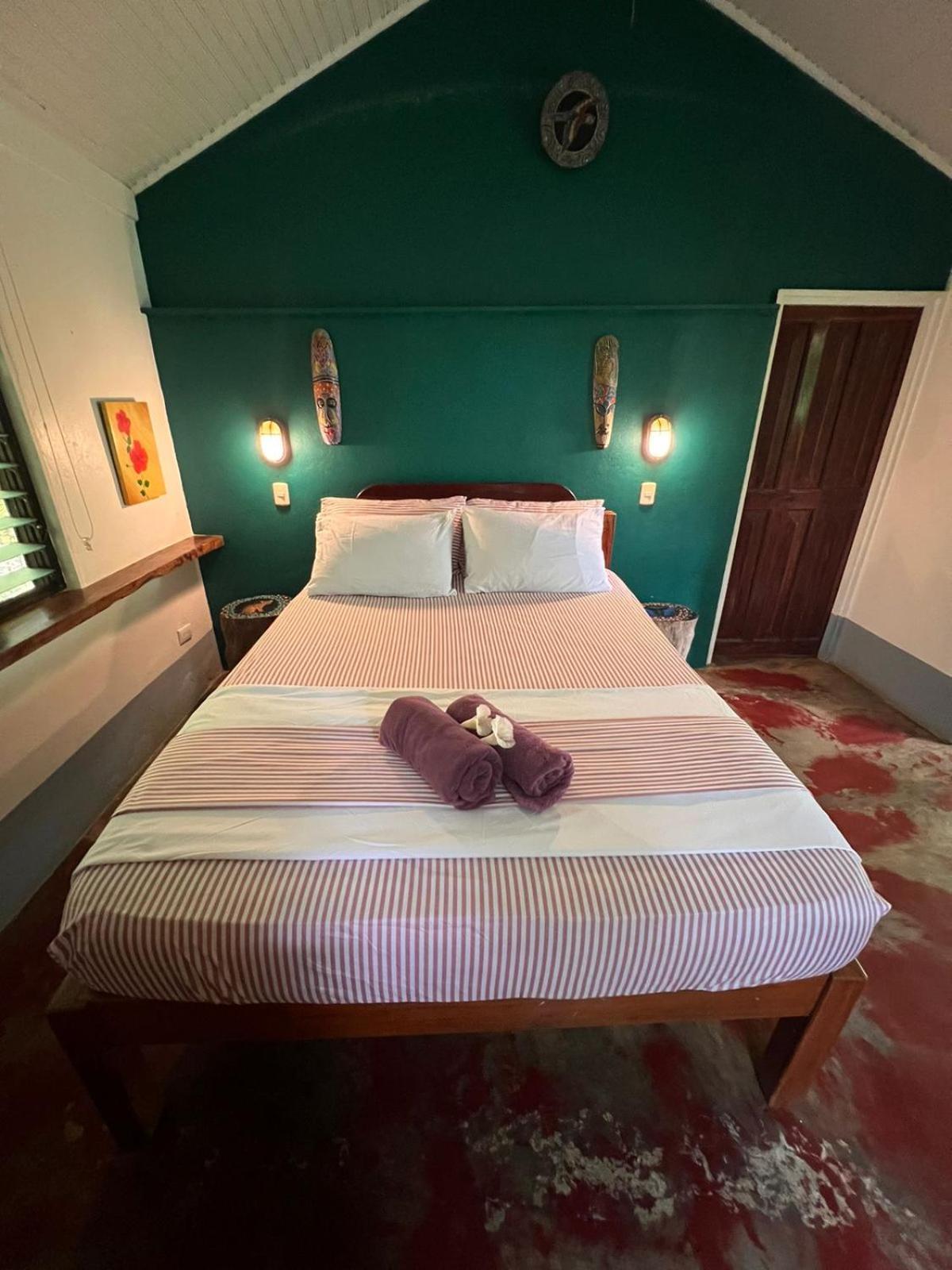 Rancho Burica Hotel Pavones  Buitenkant foto